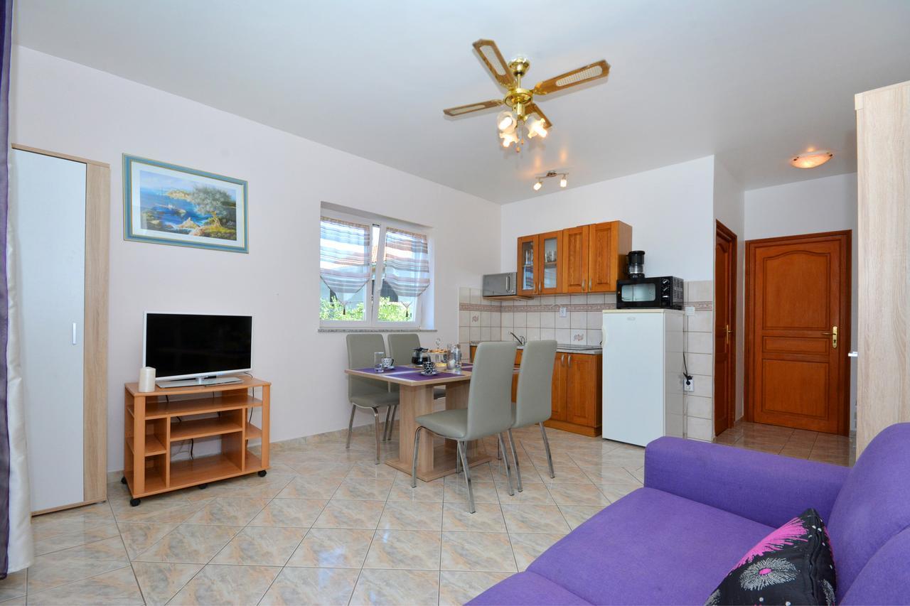 Villa Paris Necujam Ngoại thất bức ảnh